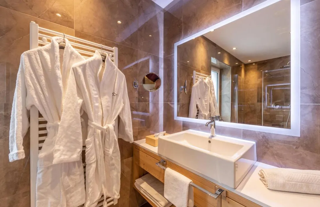 Hotel Meida-1