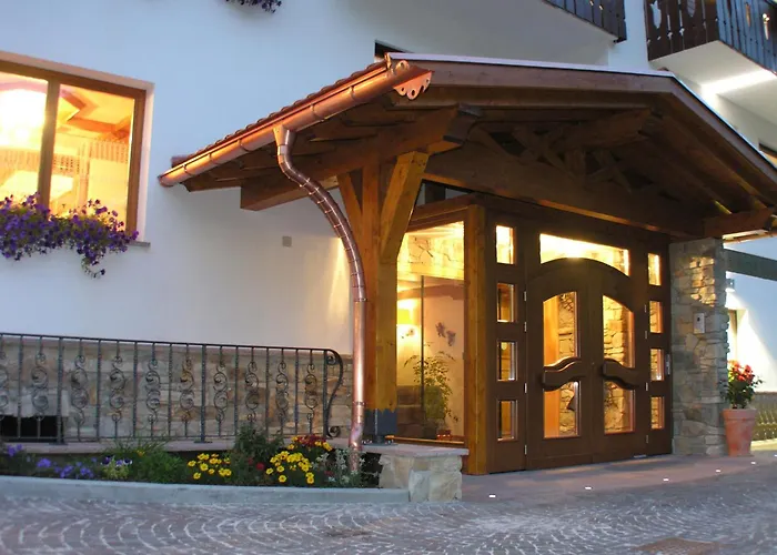 Hotel Laurino Pozza di Fassa